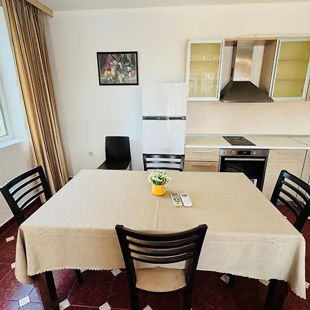 Sunny House 301 Two Bedroom * 阳光海滩