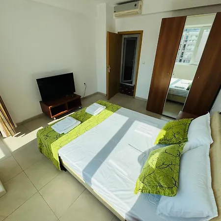 Sunny House 301 Two Bedroom * 阳光海滩