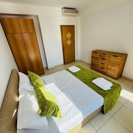 Sunny House 301 Two Bedroom * 阳光海滩